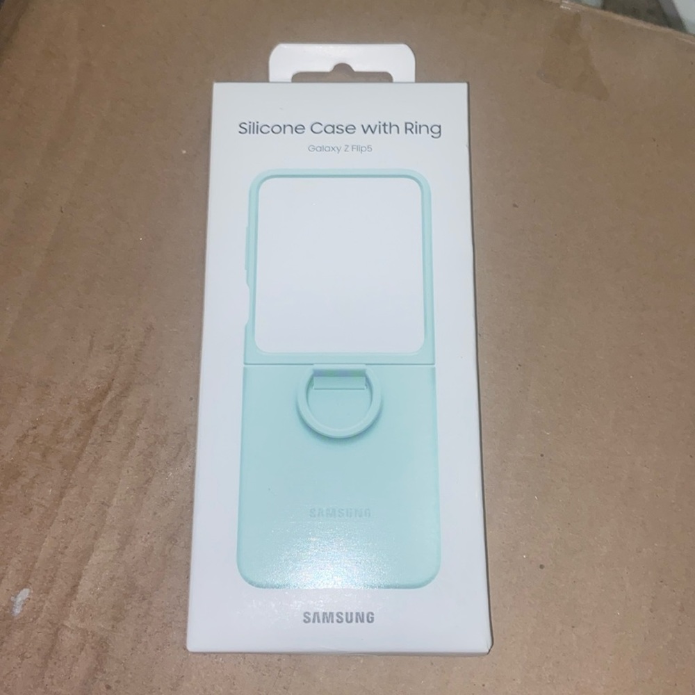 Samsung Silicone Case with Ring Galaxy Z Flip5